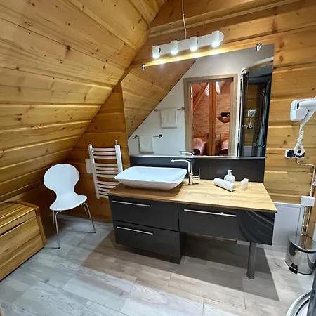 Teddy Zakopane Deluxe In A Quiet Neighborhood 무르자시츨